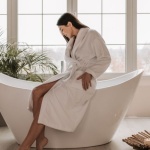 Domowe SPA krok po kroku: relaksujący rytuał, który zrobisz bez wychodzenia z domu
