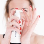 Retinoidowy dylemat: co wybrać, by szybciej wygładzić skórę – retinal czy retinol?