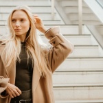 Płaszcz oversize bez tajemnic: 7 stylizacji, które zawsze wyglądają świetnie