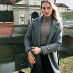 Klasyka z Charakterem: Proste Sposoby, by Podkreślić Ponadczasowy Styl